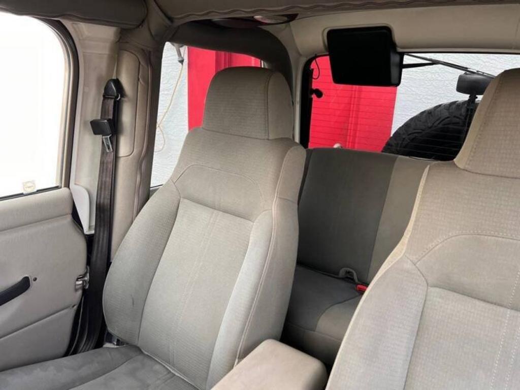 2004 Jeep Wrangler Sahara photo