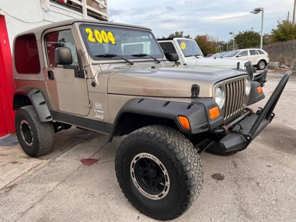 2004 Jeep Wrangler Sahara photo