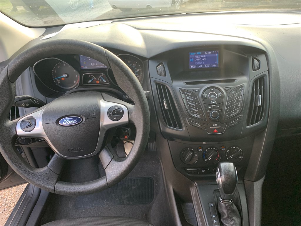 2014 Ford Focus S photo