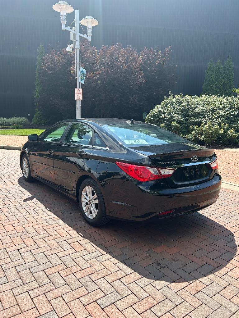 2013 Hyundai Sonata - $9,995