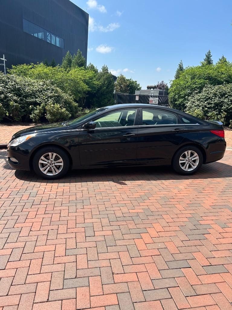 2013 Hyundai Sonata - $9,995