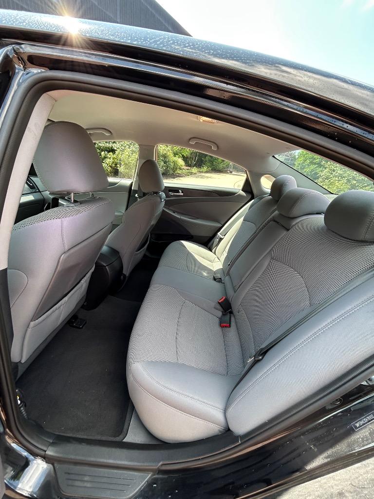 2013 Hyundai Sonata - $9,995