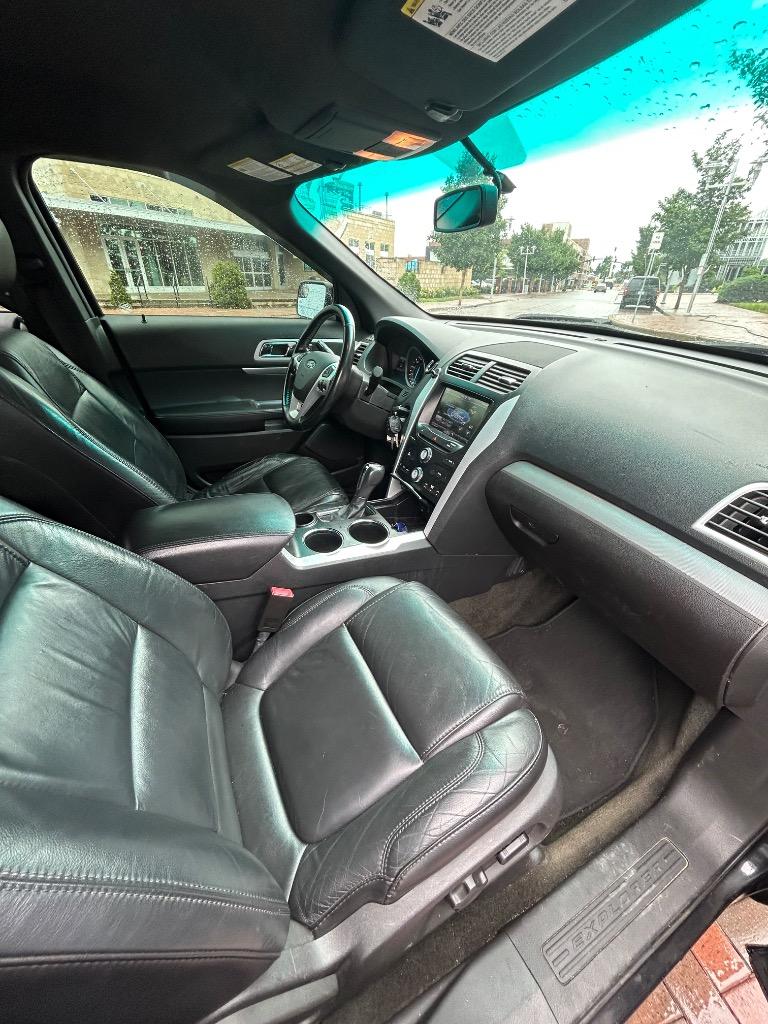 2014 Ford Explorer - $9,995