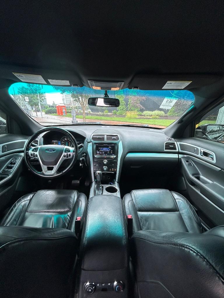 2014 Ford Explorer - $9,995