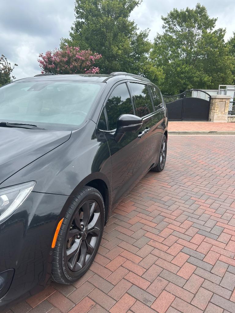 2018 Chrysler Pacifica - $12,995