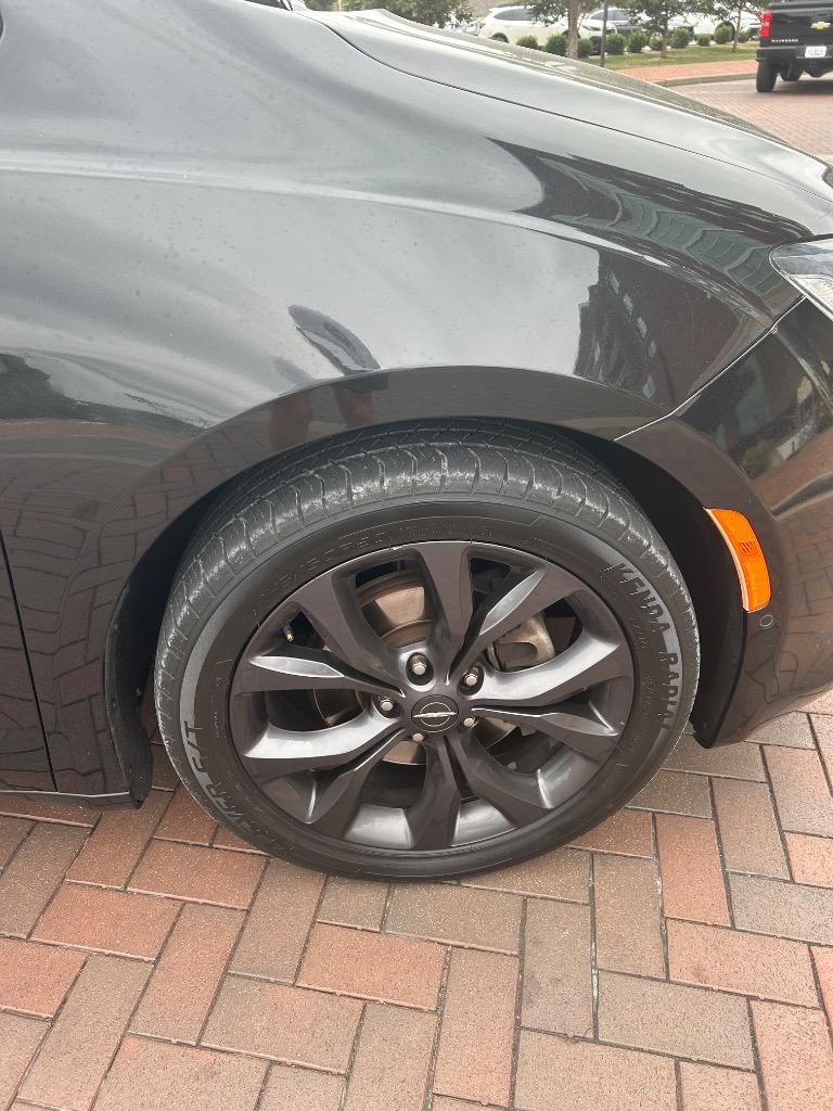 2018 Chrysler Pacifica - $12,995