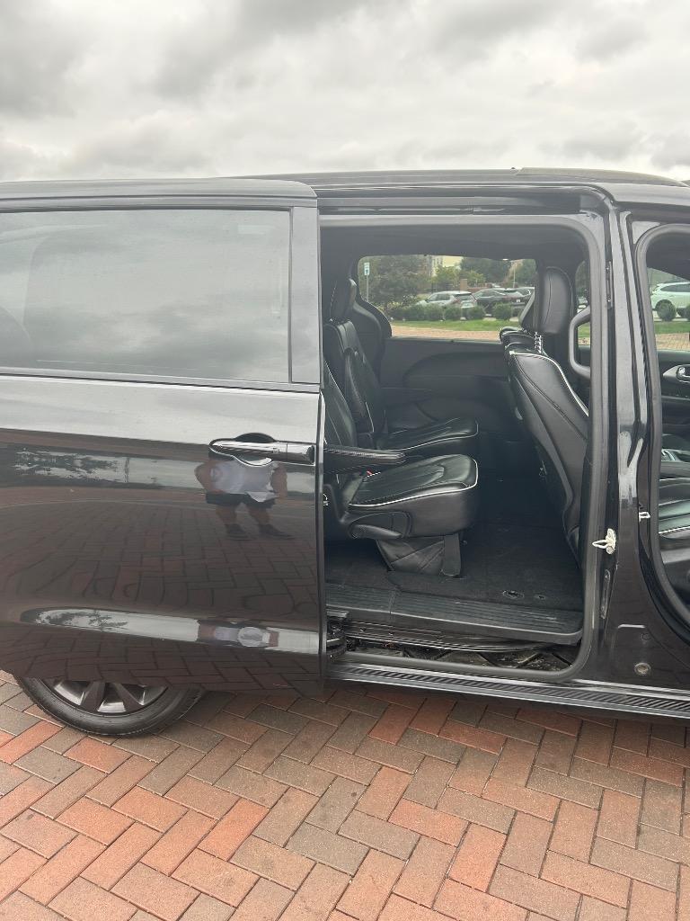 2018 Chrysler Pacifica - $12,995
