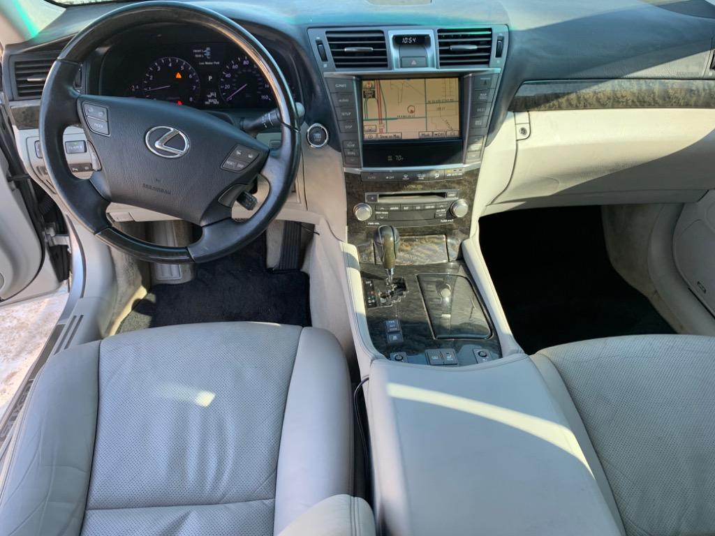 2010 Lexus LS 460 photo