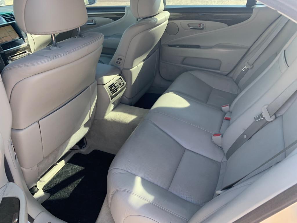 2010 Lexus LS 460 photo