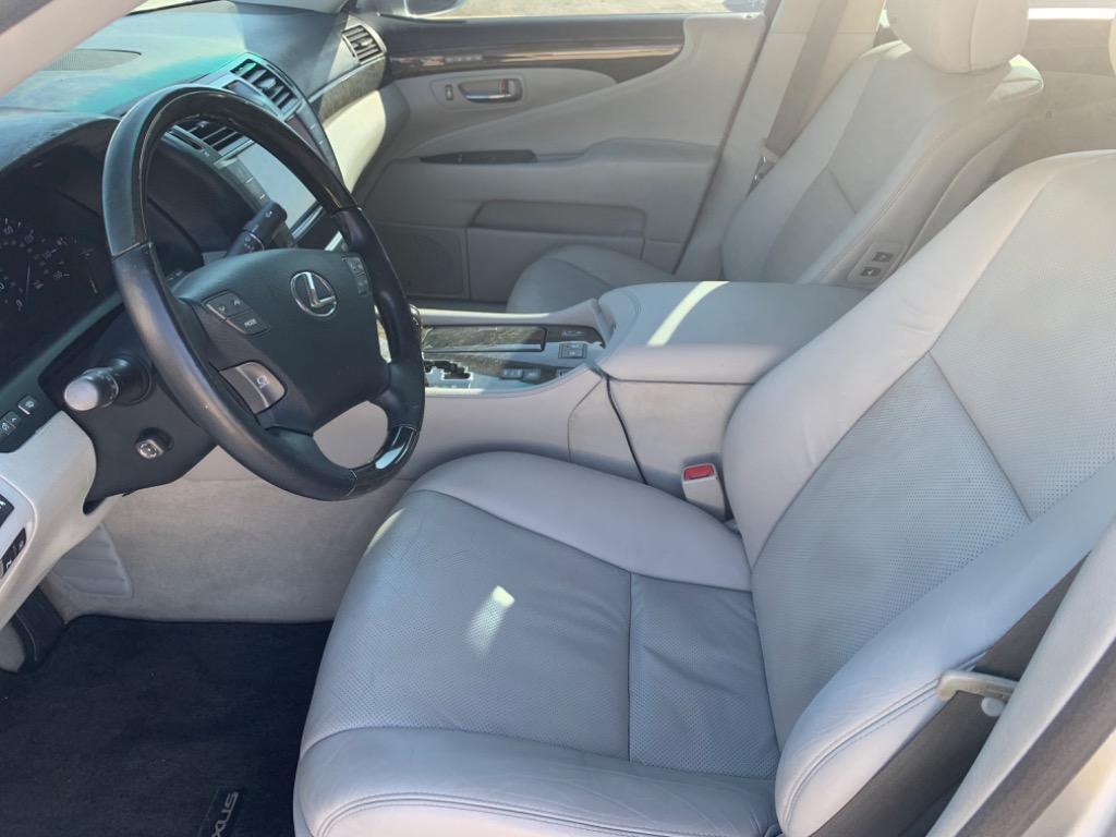 2010 Lexus LS 460 photo