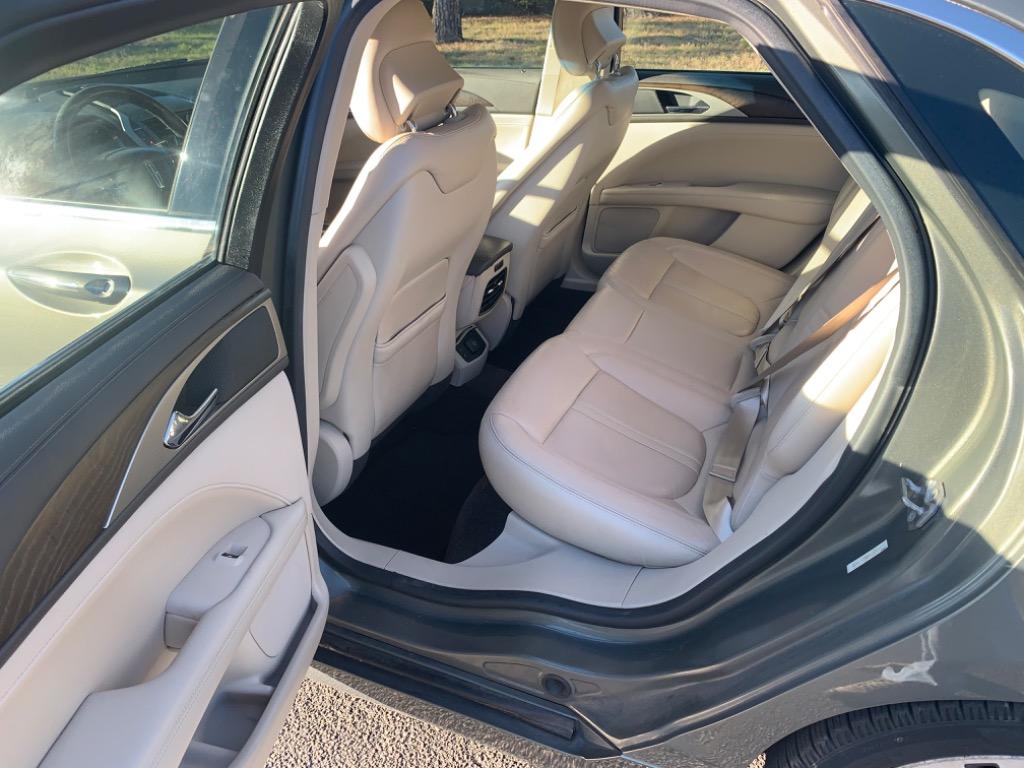 2017 Lincoln MKZ Select photo