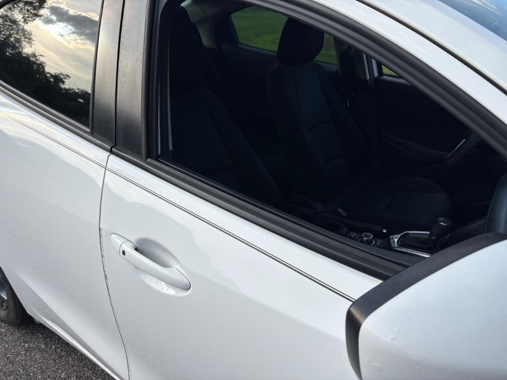 2019 Toyota Yaris - $9,588