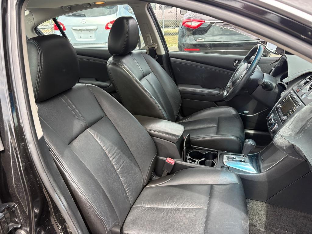 2012 Nissan Altima - $7,988