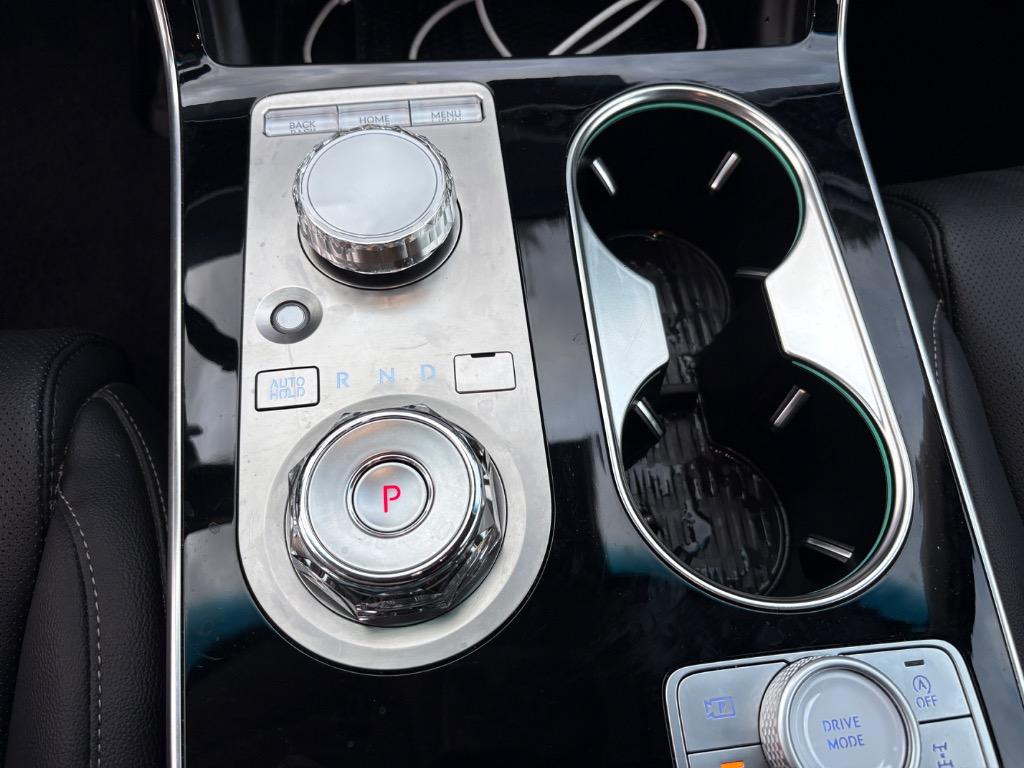 2025 Genesis GV80 - $39,988