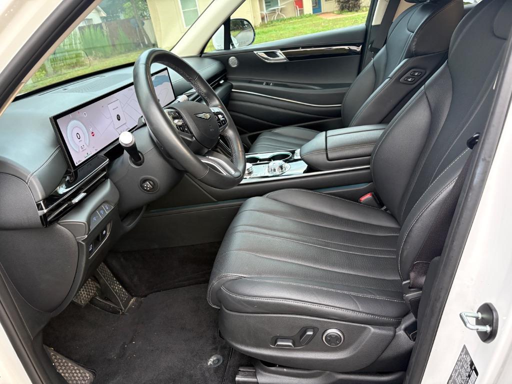 2025 Genesis GV80 - $39,988