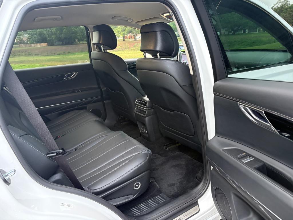 2025 Genesis GV80 - $39,988