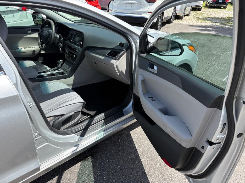 2017 Hyundai Sonata - $6,988