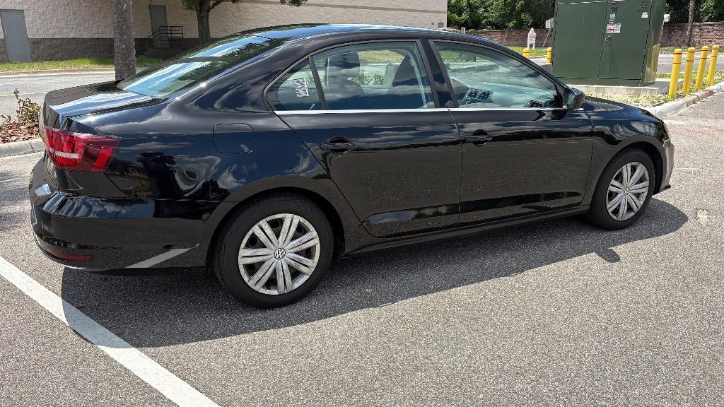 2017 Volkswagen Jetta - $8,988