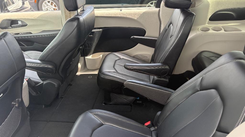 2024 Chrysler Pacifica - $24,588