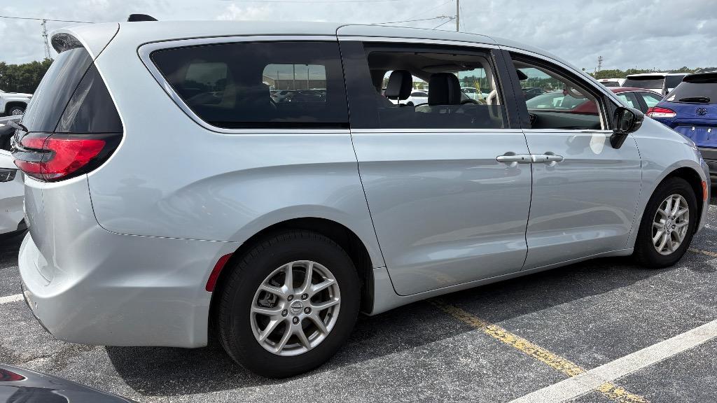 2024 Chrysler Pacifica - $24,588
