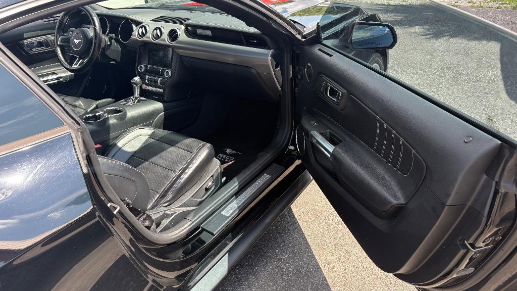 2015 Ford Mustang - $14,988