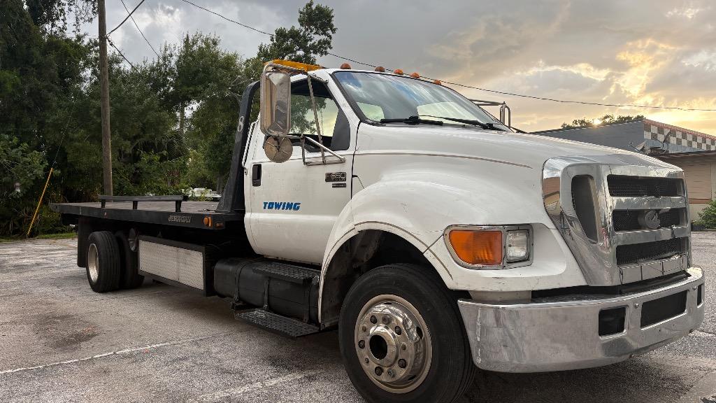 2007 Ford F-650 - $19,588