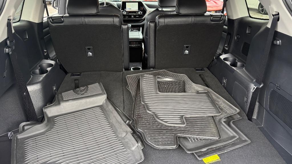 2025 Toyota Highlander - $42,988