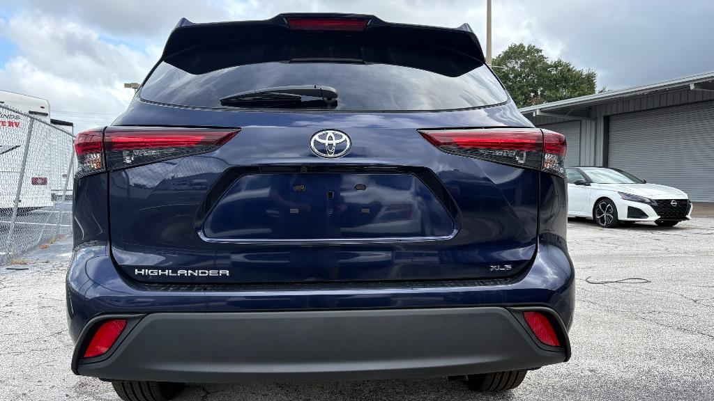 2025 Toyota Highlander - $42,988