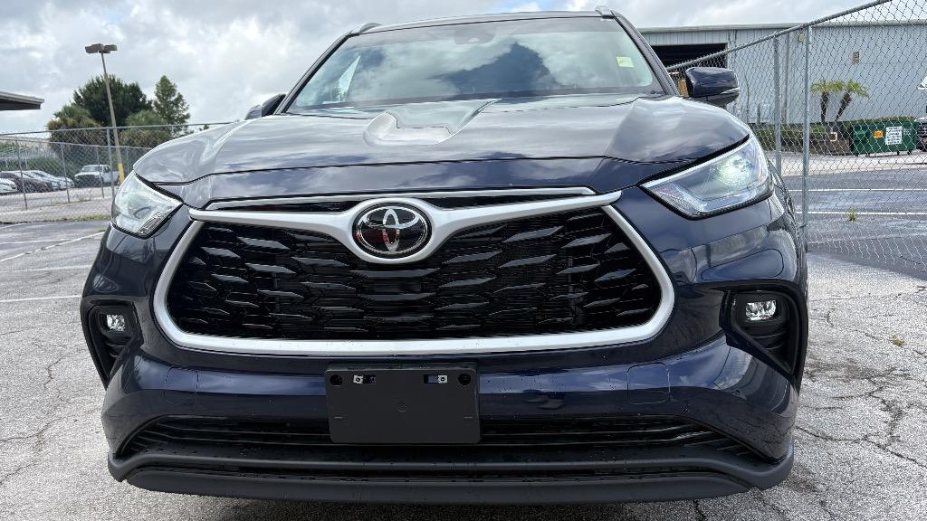 2025 Toyota Highlander - $42,988