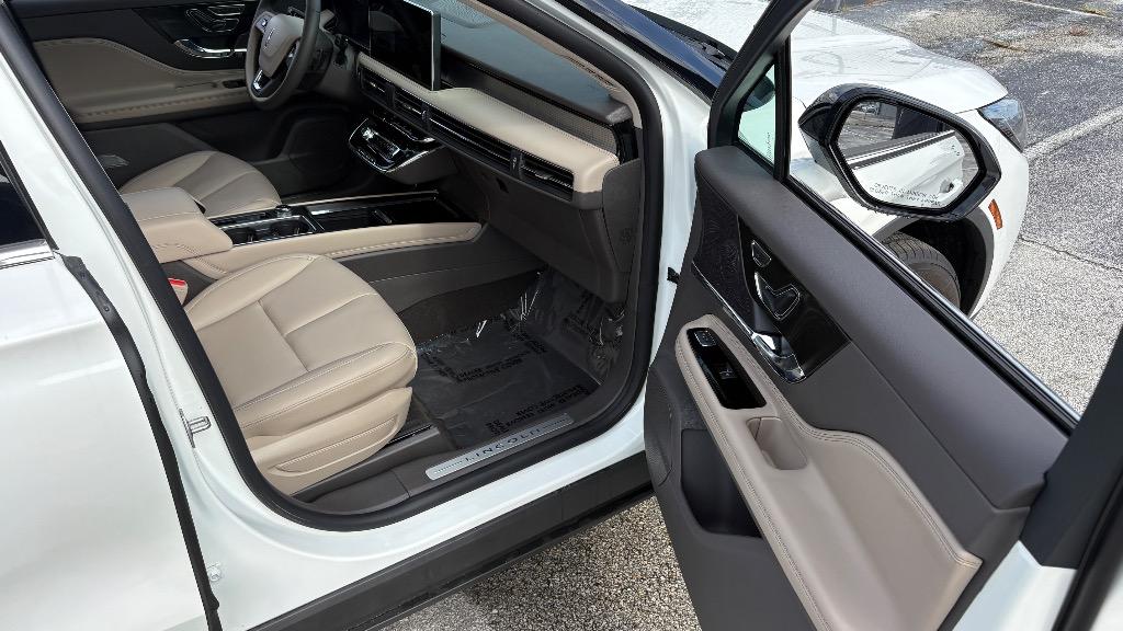 2024 Lincoln Corsair - $35,788