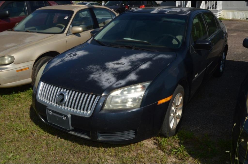 2008 Mercury Milan - $2,850