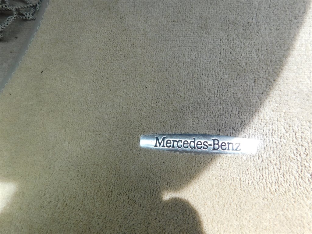 2011 Mercedes-Benz E-Class E350 Luxury photo