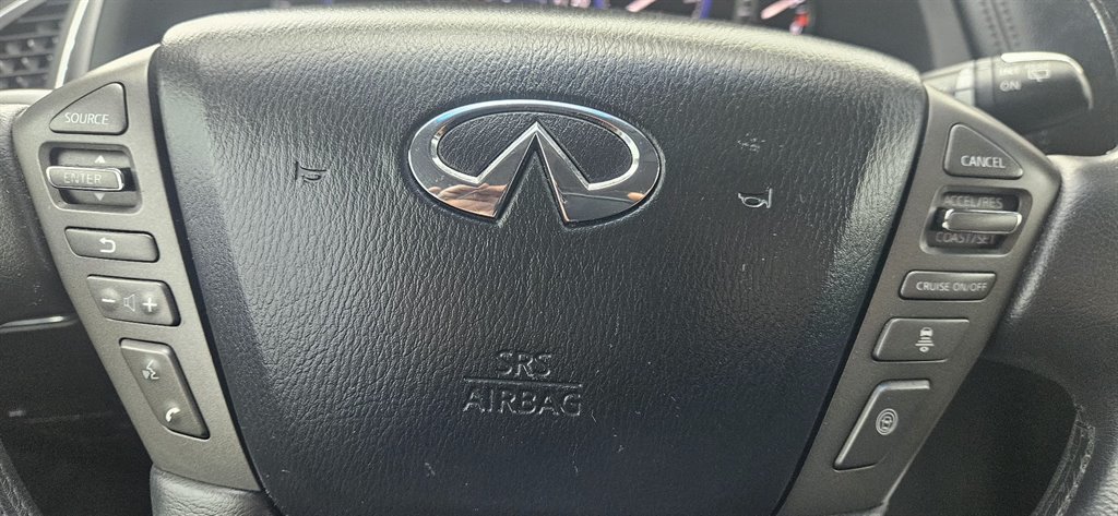2014 Infiniti QX80 photo