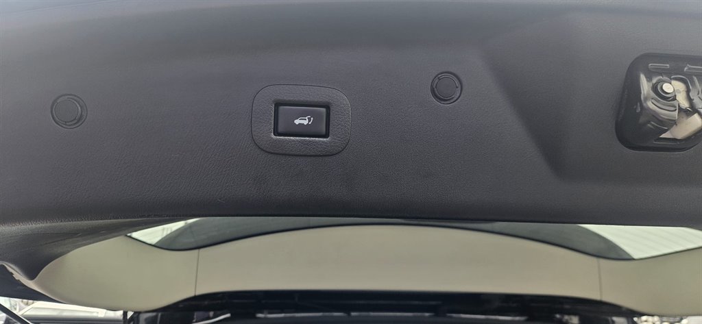 2014 Infiniti QX80 photo