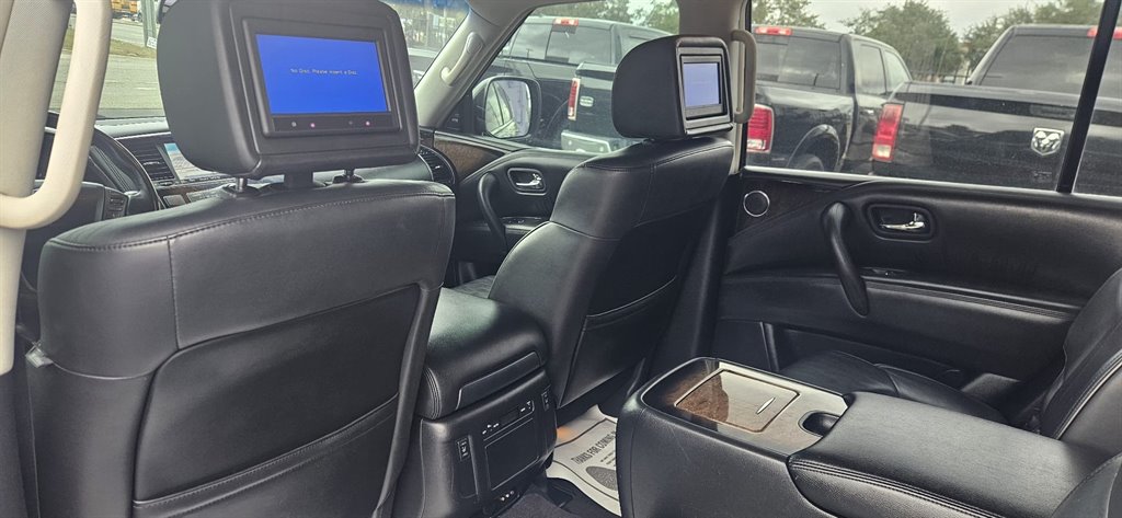 2014 Infiniti QX80 photo