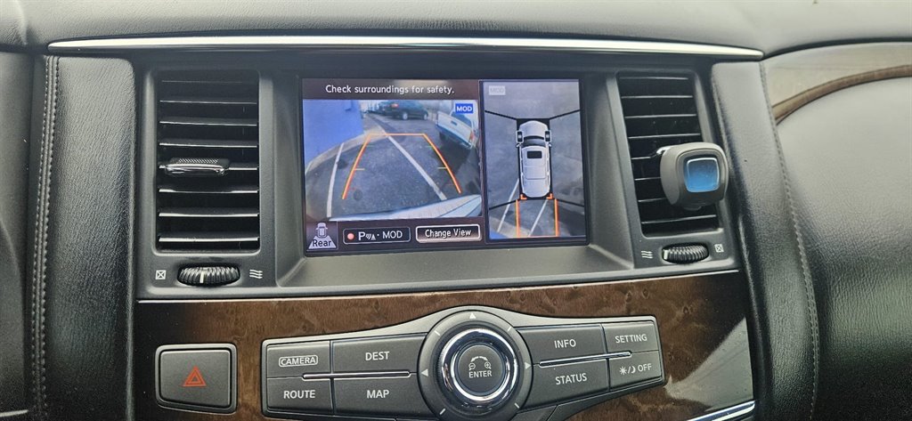 2014 Infiniti QX80 photo