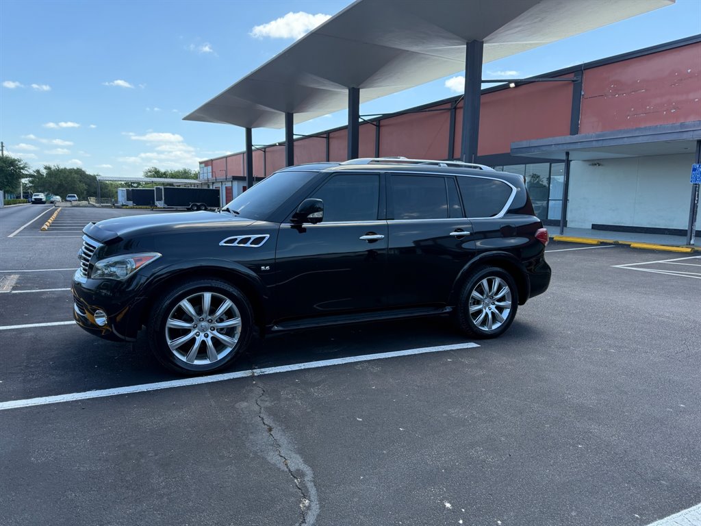 2014 Infiniti QX80 photo