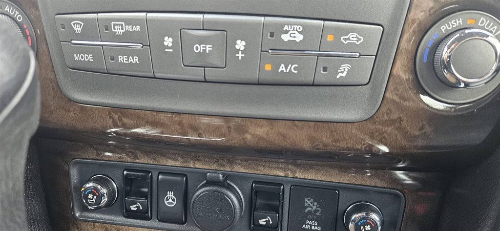 2014 Infiniti QX80 photo