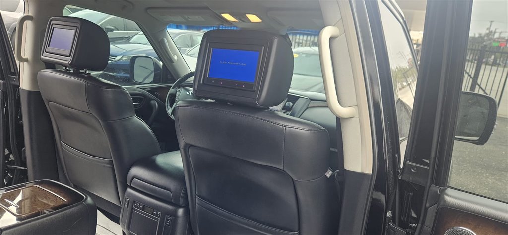 2014 Infiniti QX80 photo