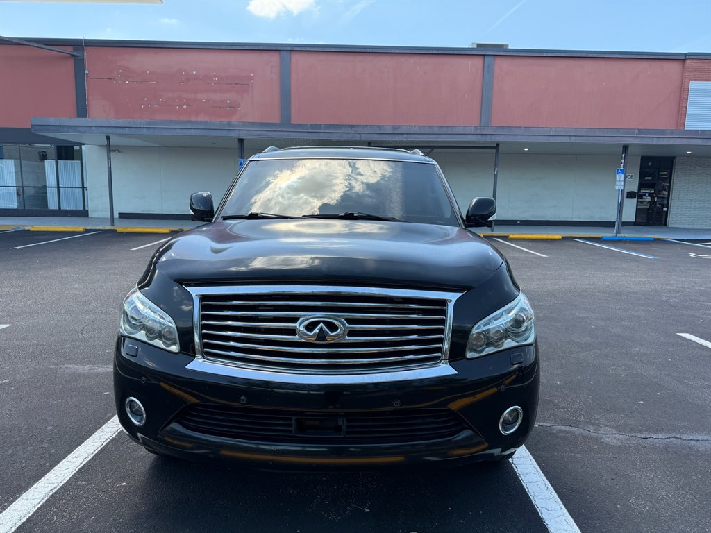 2014 Infiniti QX80 photo