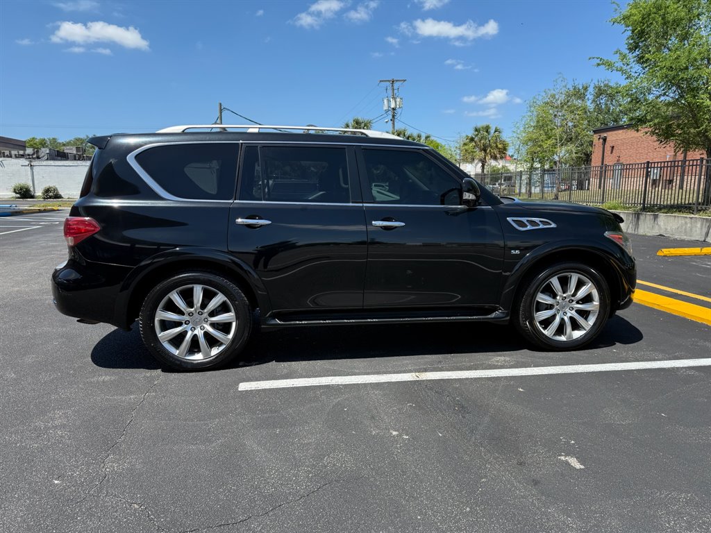 2014 Infiniti QX80 photo