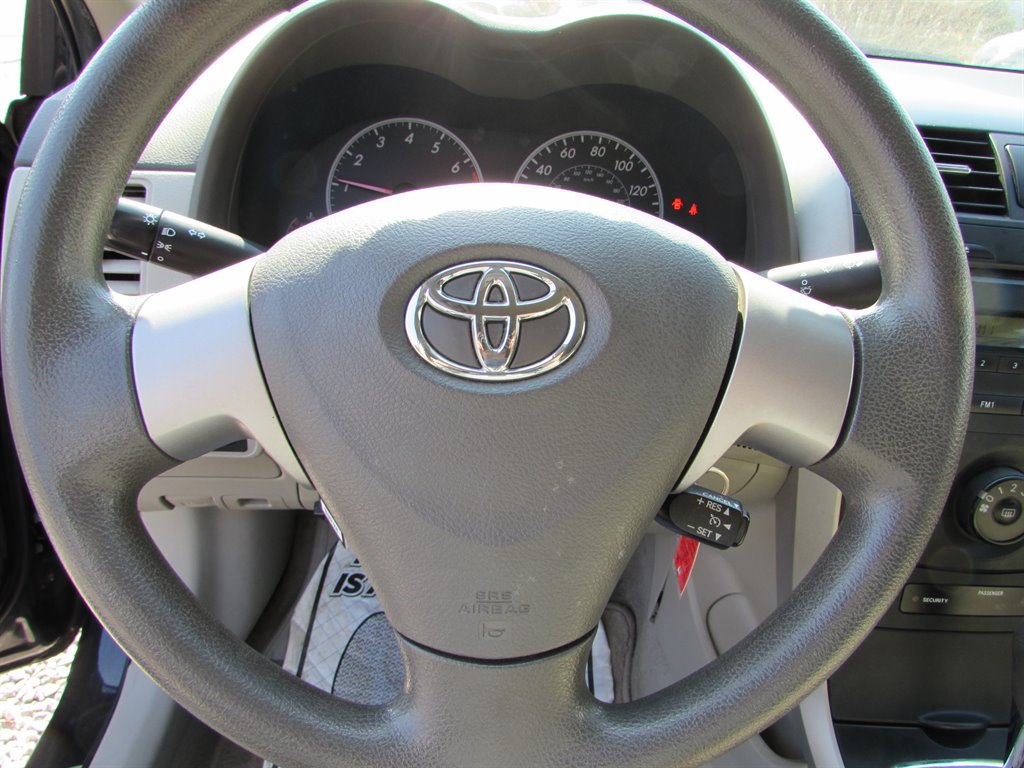 2010 Toyota Corolla photo
