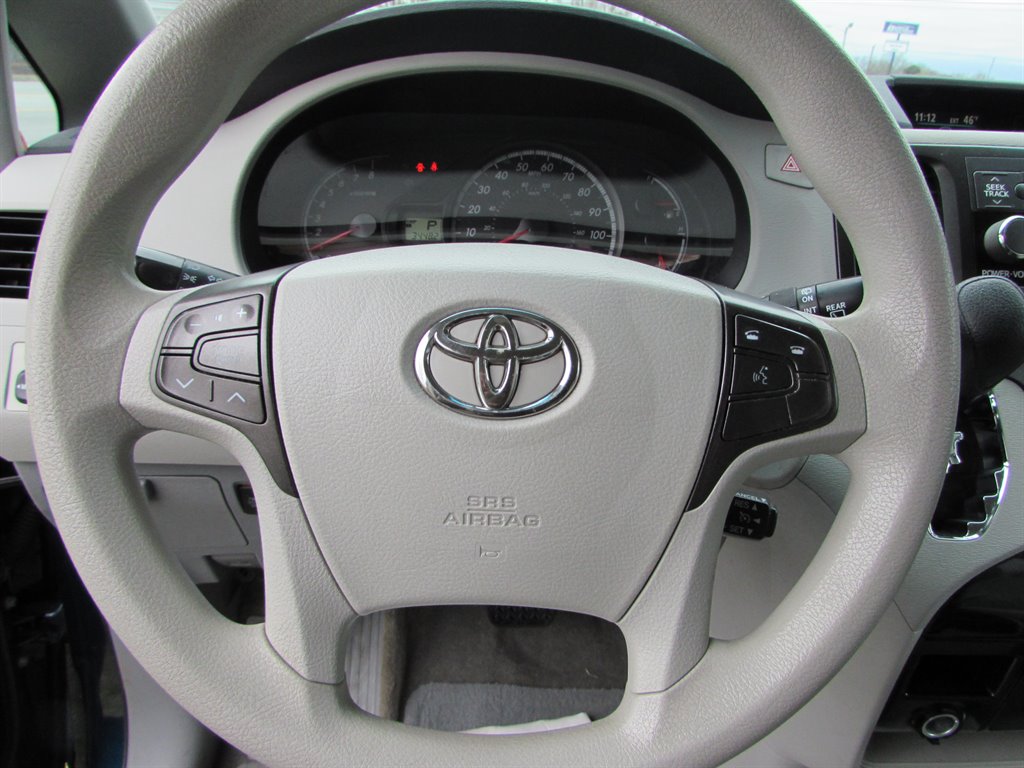 2012 Toyota Sienna LE 7-Passenger Auto Access Sea photo