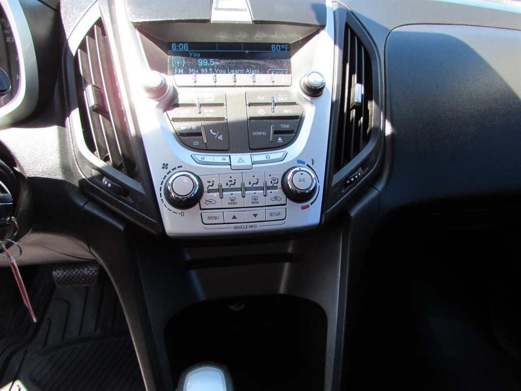 2015 Chevrolet Equinox LS photo