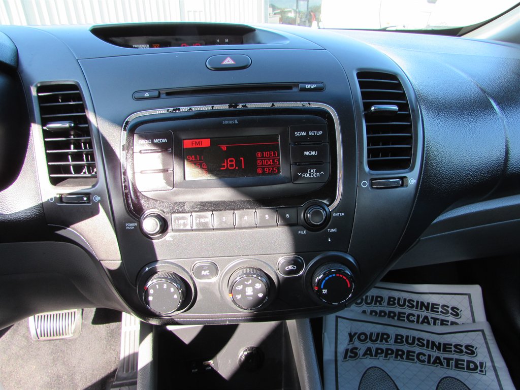 2017 Kia Forte LX photo