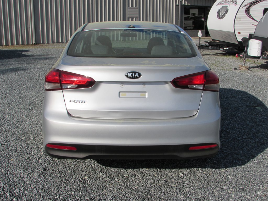 2017 Kia Forte LX photo