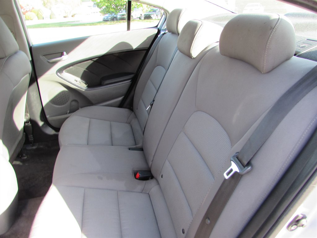 2017 Kia Forte LX photo
