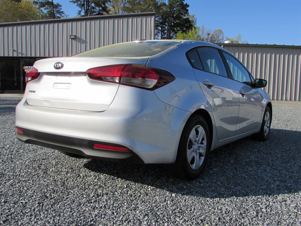 2017 Kia Forte LX photo