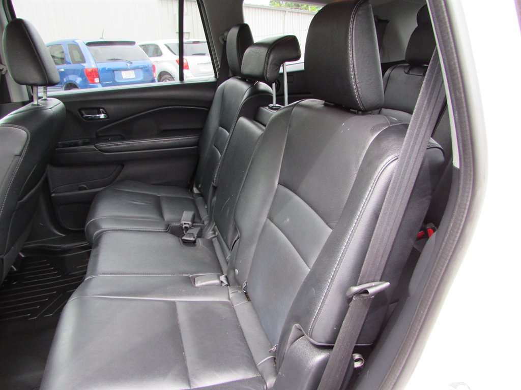 2017 Honda Pilot EX-L photo