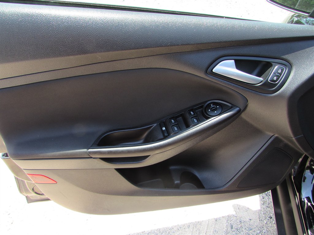 2018 Ford Focus - $8,330